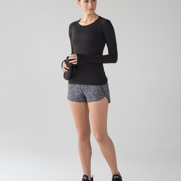 Lululemon Black Speckled Speed Short (4-way Stretch 2 1/2" ) - Size 10 - Picture 1 of 6